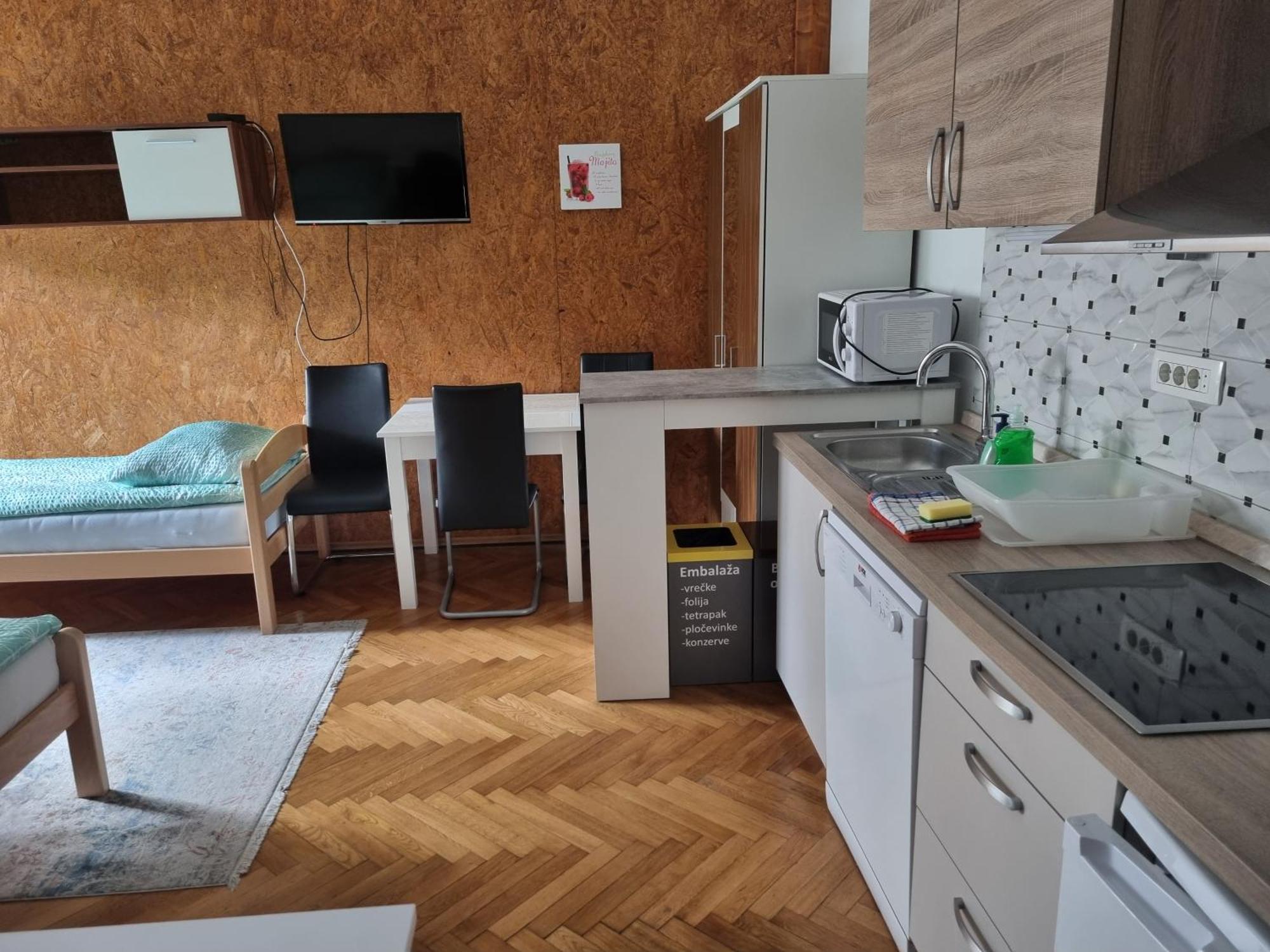 צליה Apartments Fazarinc S Parkiriscem מראה חיצוני תמונה